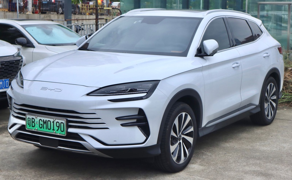 2023_BYD_Song_Plus_DM-i_(front).jpg